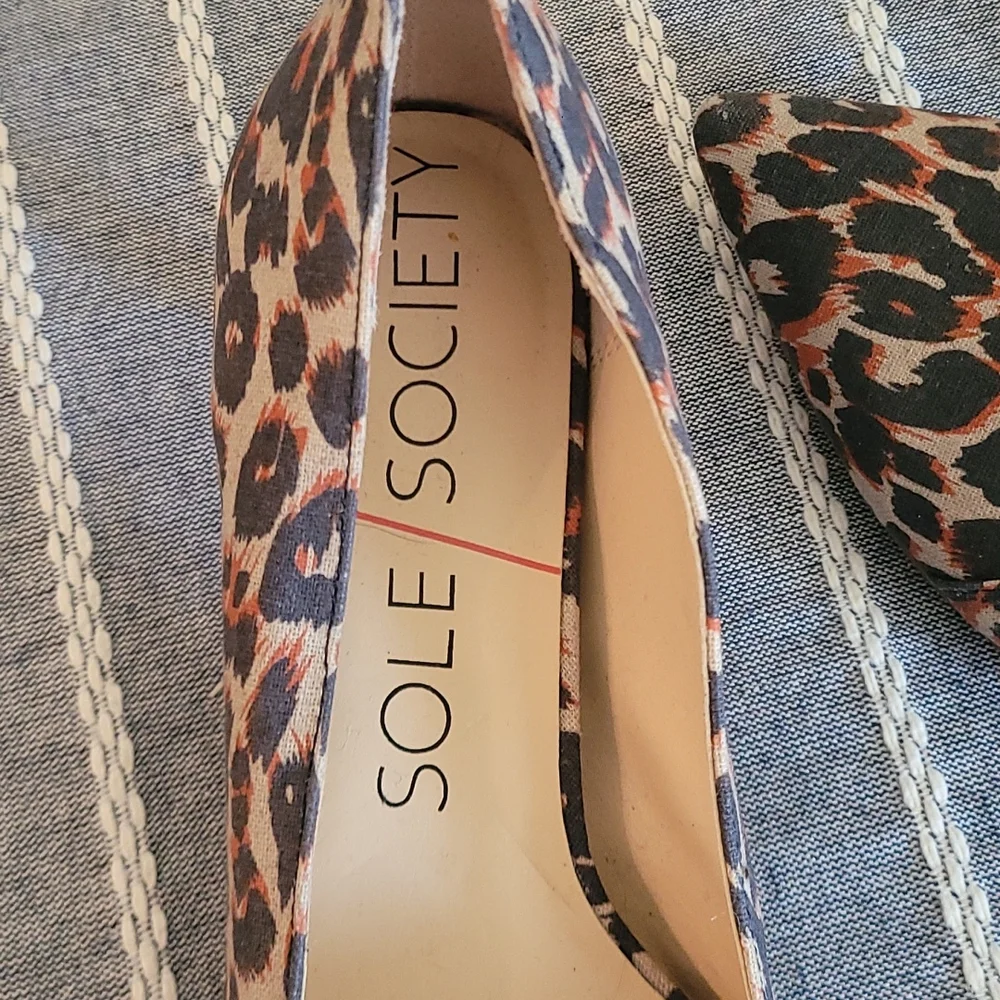Sole Society leopard print kitten heels - Picture 2 of 3